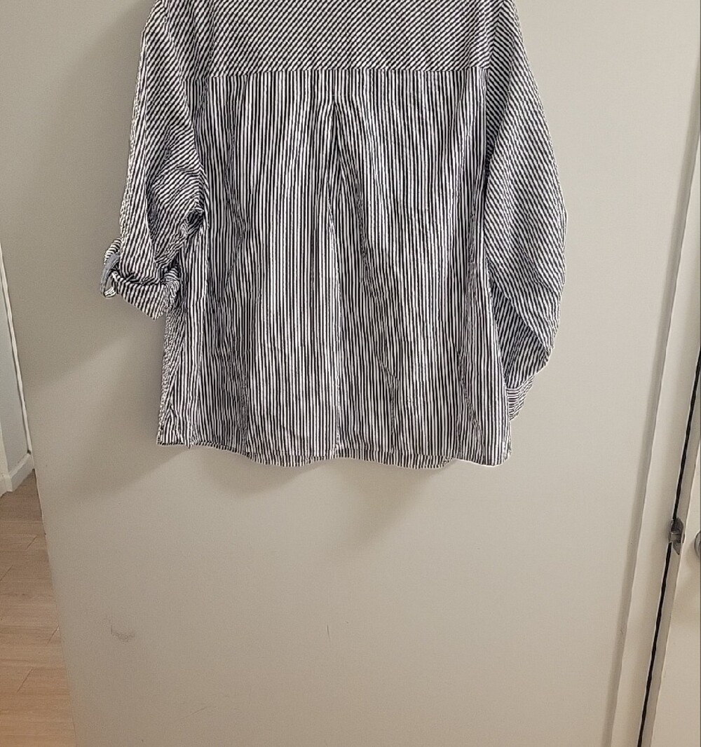 Tommy Hilfiger Striped Half-Zip Button Sleeve Seersucker - Black & White Size 1x - Picture 5 of 5